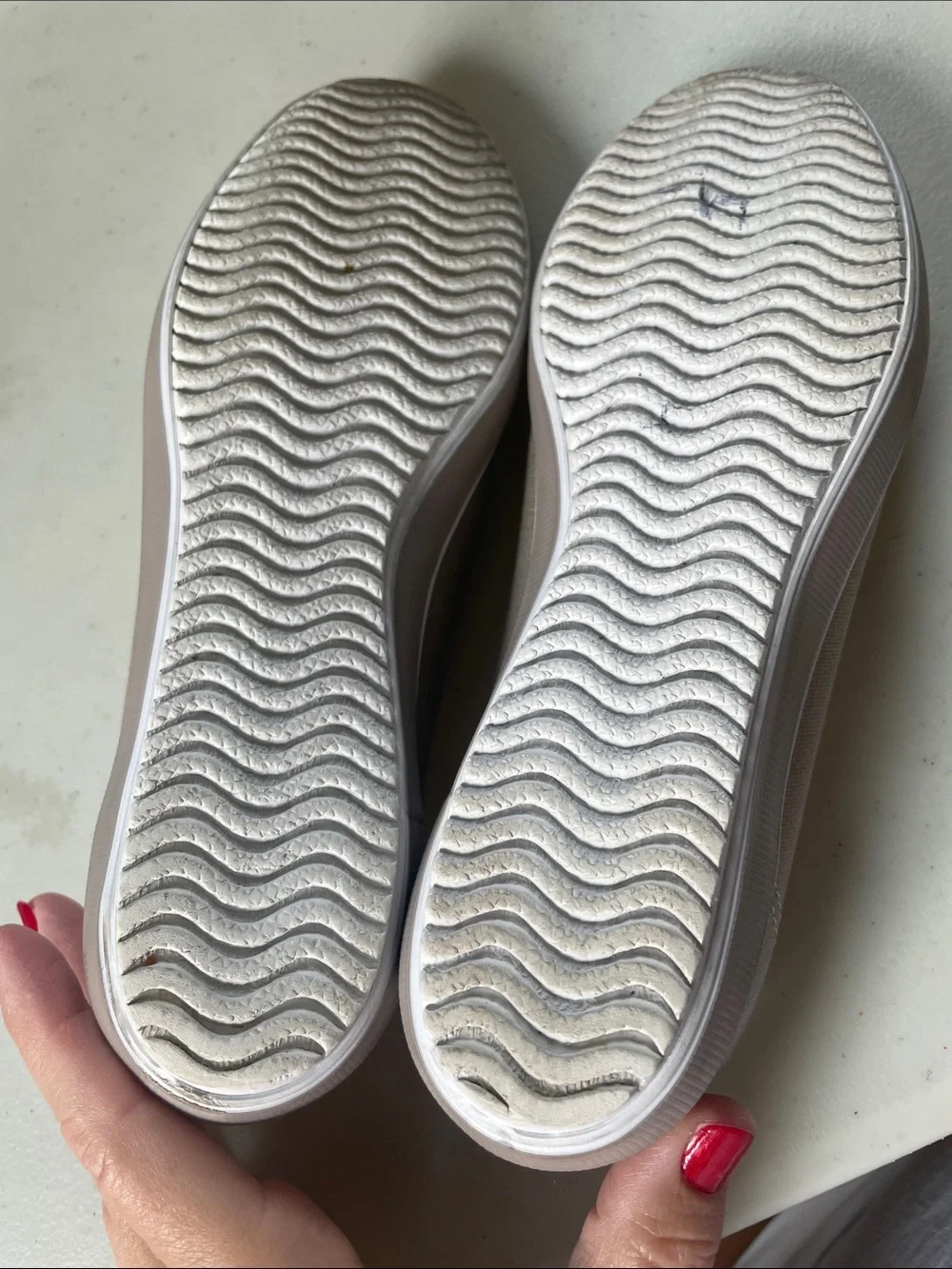 Grasshoppers Women's Slip-On Loafers in Taupe Size 6